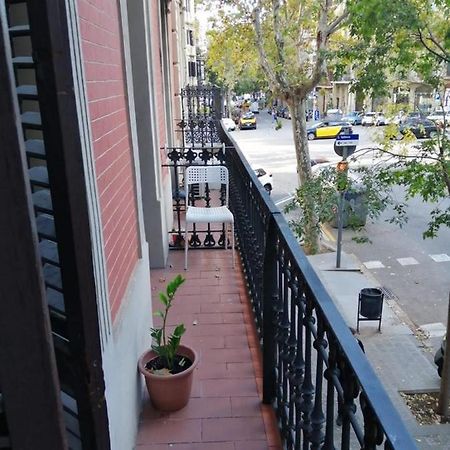 Piso Y Patio Apartman Barcelona Kültér fotó